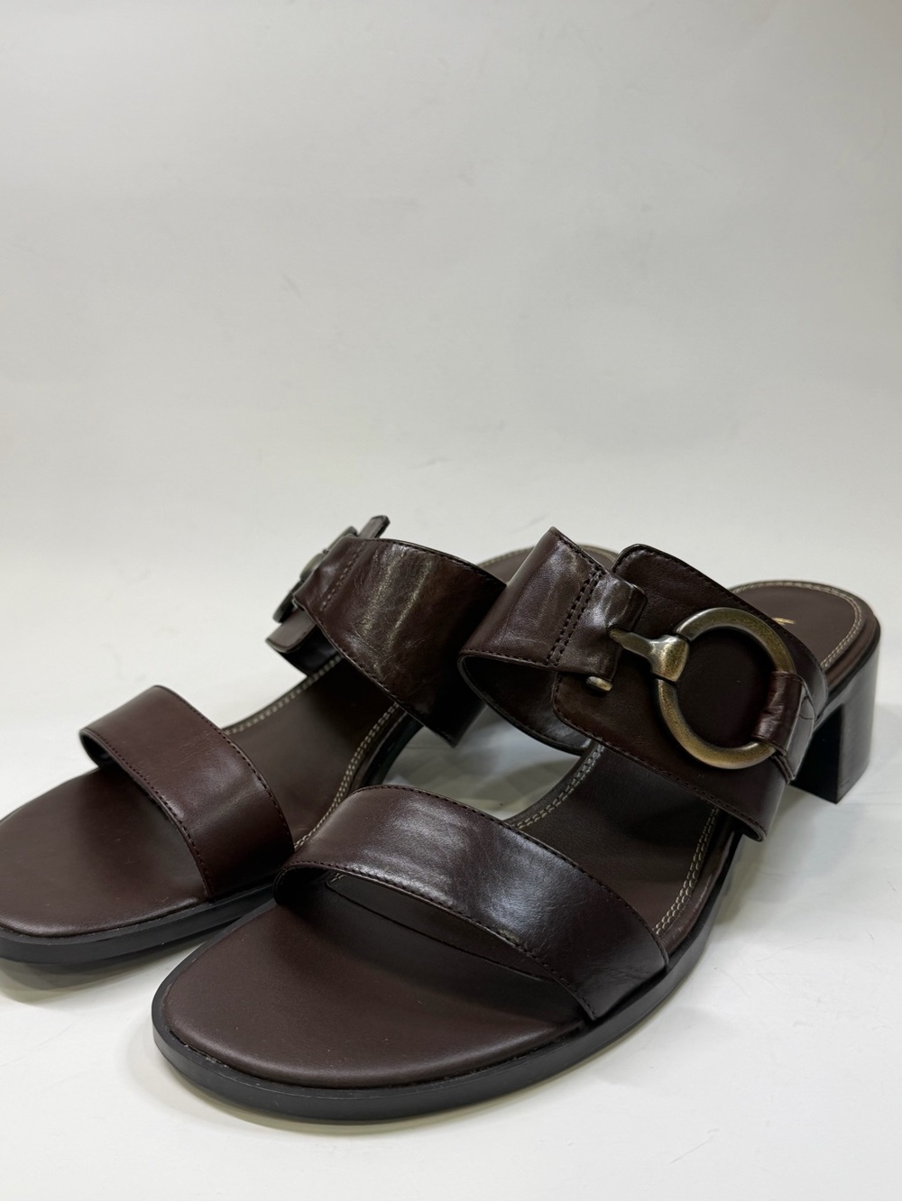Liz Claiborne Women’s Brown Leather Slide Sandals Slip On Buckle Size 9 M